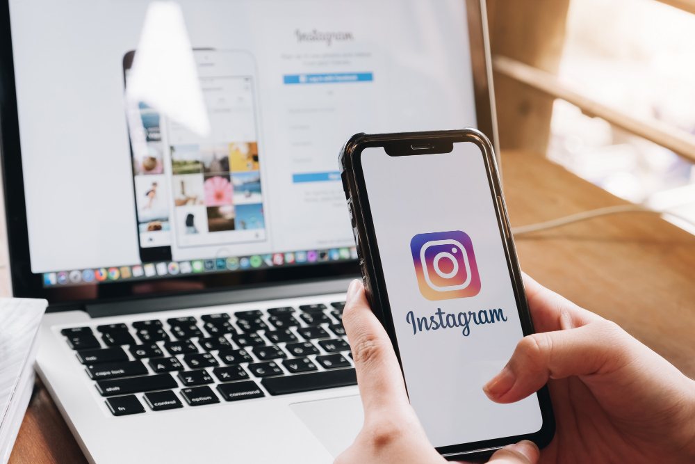 Why Web Version of Instagram is Better than the Application